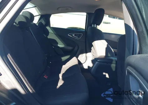 2015 Chrysler 200 Limited z USA, uszkodzony, nr VIN 1C3CCCAB9FN505119